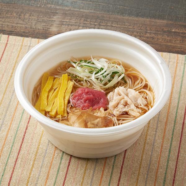 梅と蒸し鶏のあったかそうめん