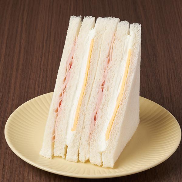 2種チーズとハムサンド