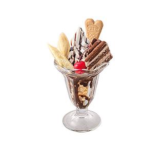 チョコケーキとバナナのチョコレートパフェ