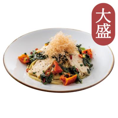 ８４【大盛】桜姫鶏とほうれん草のおだしペペロンチーノ